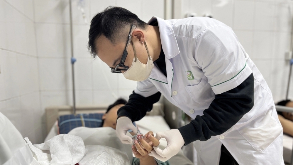 Nhiều ca cấp cứu do tai nạn pháo nổ