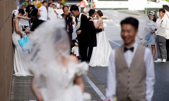 Trung Quốc: Các cặp vợ chồng mới cưới được nghỉ phép 30 ngày có lương