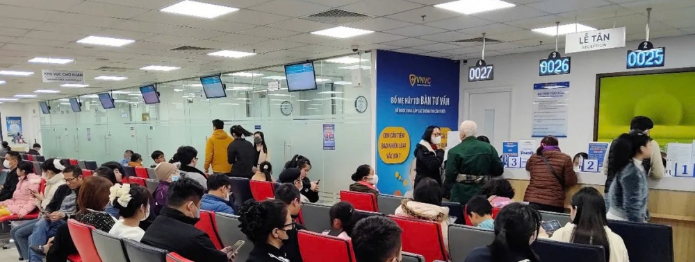 Người dân chủ động di tiêm vaccine cúm tăng cao (Ảnh: VTV)