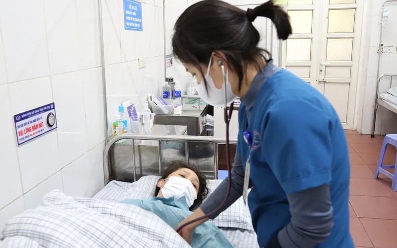 Bệnh nhân biến chứng phổi do cúm A