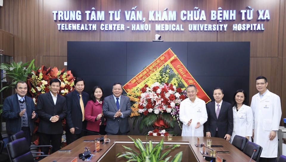 Hà Nội luôn ưu tiên dành nguồn lực cho ngành Y tế Hà Nội luôn ưu tiên dành nguồn lực cho ngành Y tế