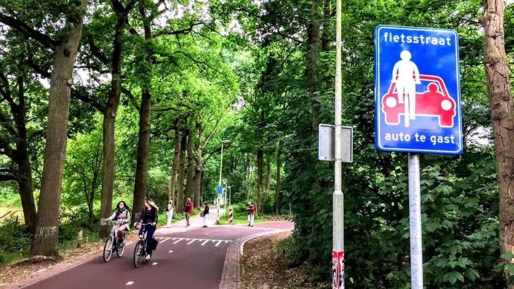 Nơi đi xe đạp được trả tiền