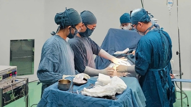 Cấp cứu sản phụ bị băng huyết sau khi sinh con lần thứ 6