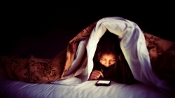 Thức khuya, tiếp xúc với các nguồn ánh sáng nhân tạo dễ gây đột quỵ