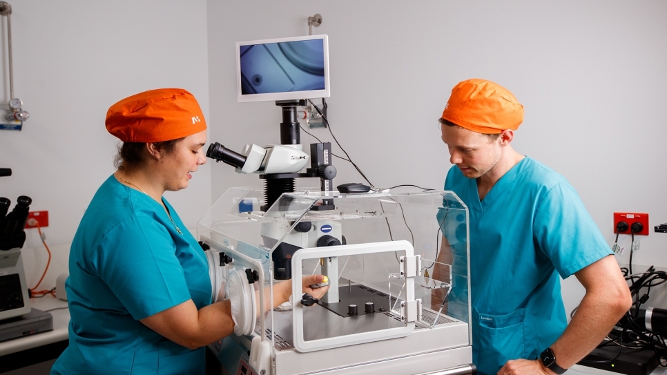 Đặt nhầm phôi thai, người phụ nữ sinh con người khác