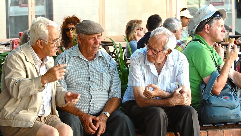 Già hoá dân số ảnh hưởng đến nền kinh tế toàn cầu