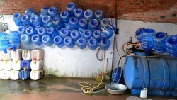 Mối nguy hại từ nước đóng bình không rõ nguồn gốc