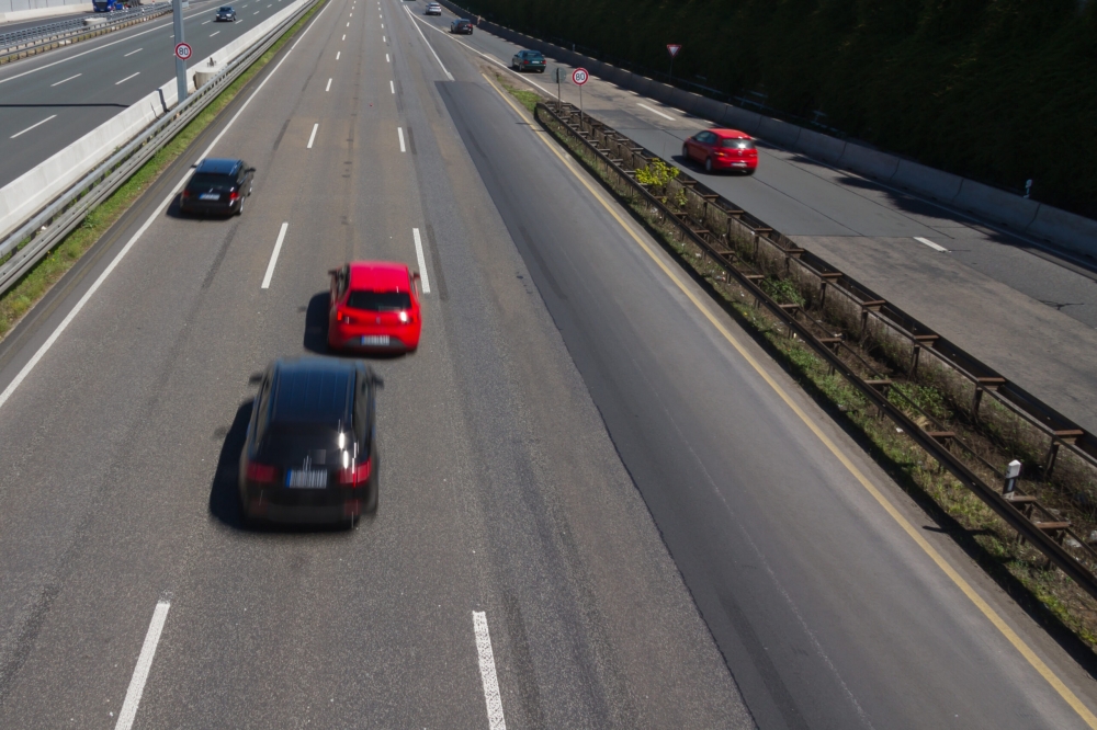 Khoảng 70% hệ thống Autobahn của Đức hiện không có giới hạn tốc độ (Ảnh: Imago / barth-werbung.de / Panthermedia)