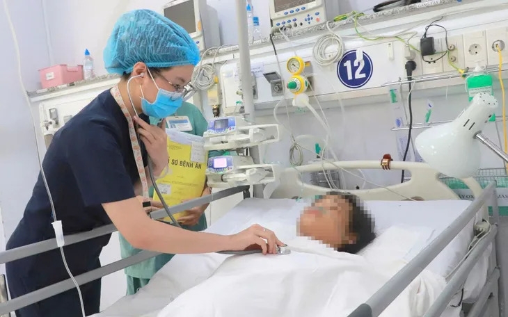 sinh tại nhà tiềm ẩn nhiều biến chứng nguy hiểm 