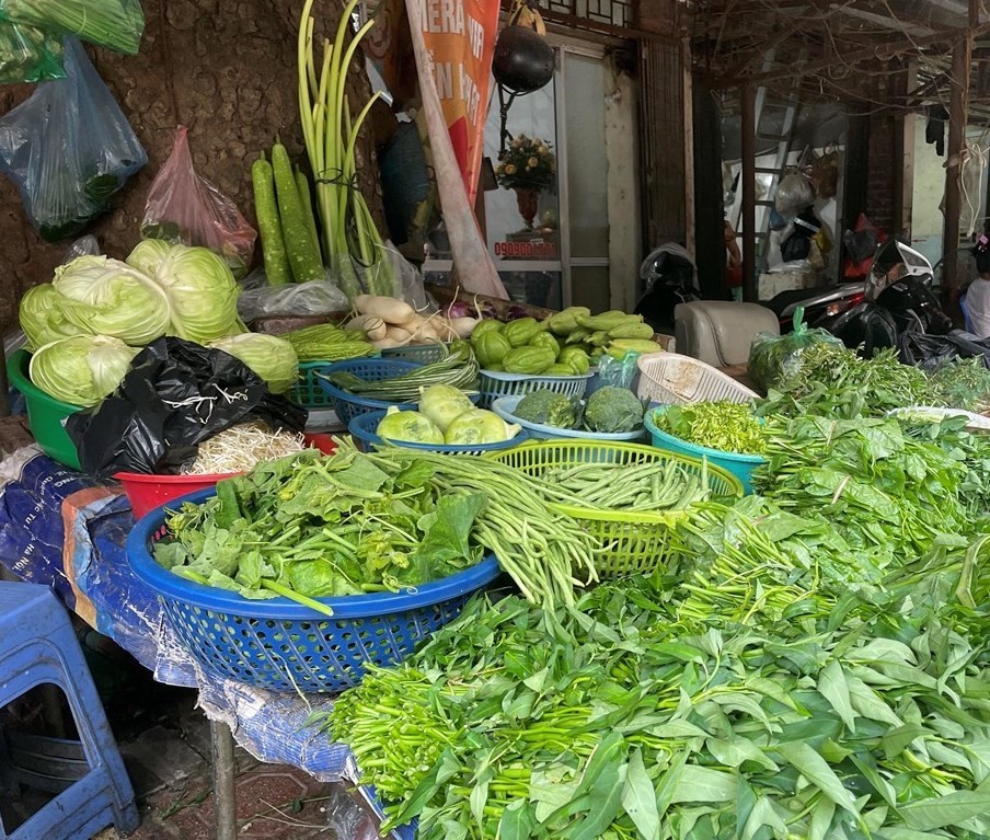 Cách chọn rau quả trái vụ an toàn?