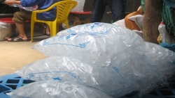 Nguy cơ nhiễm bệnh từ nước đá không đảm bảo