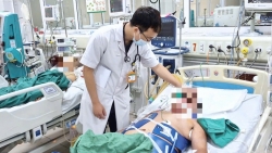 Cứu sống bệnh nhân ngừng tuần hoàn nghi do điện giật