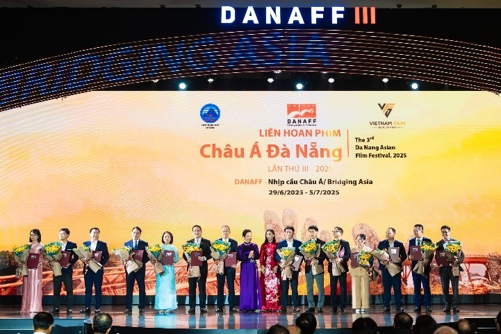 Vinamilk “tiếp lửa” đam mê, tôn vinh sáng tạo tại sự kiện điện ảnh châu Á Vinamilk “tiếp lửa” đam mê, tôn vinh sáng tạo tại sự kiện điện ảnh châu Á