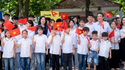 vinamilk gop dinh duong them nu cuoi cho thieu nhi ca nuoc