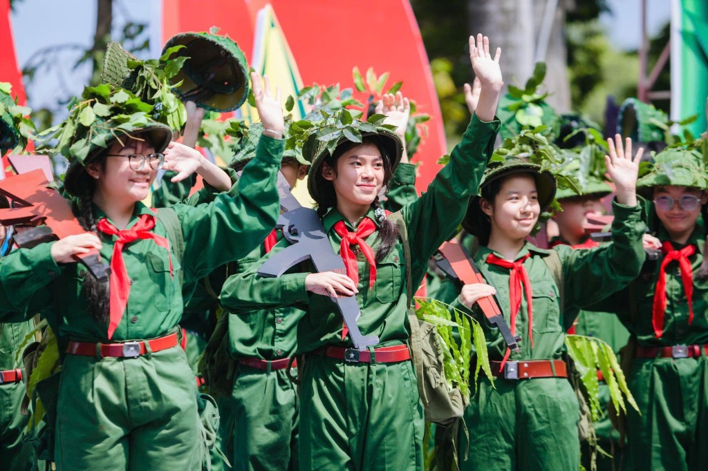 Vinamilk tặng 50.000 hộp sữa cho hơn 7.000 "búp măng non" thành phố mang tên Bác