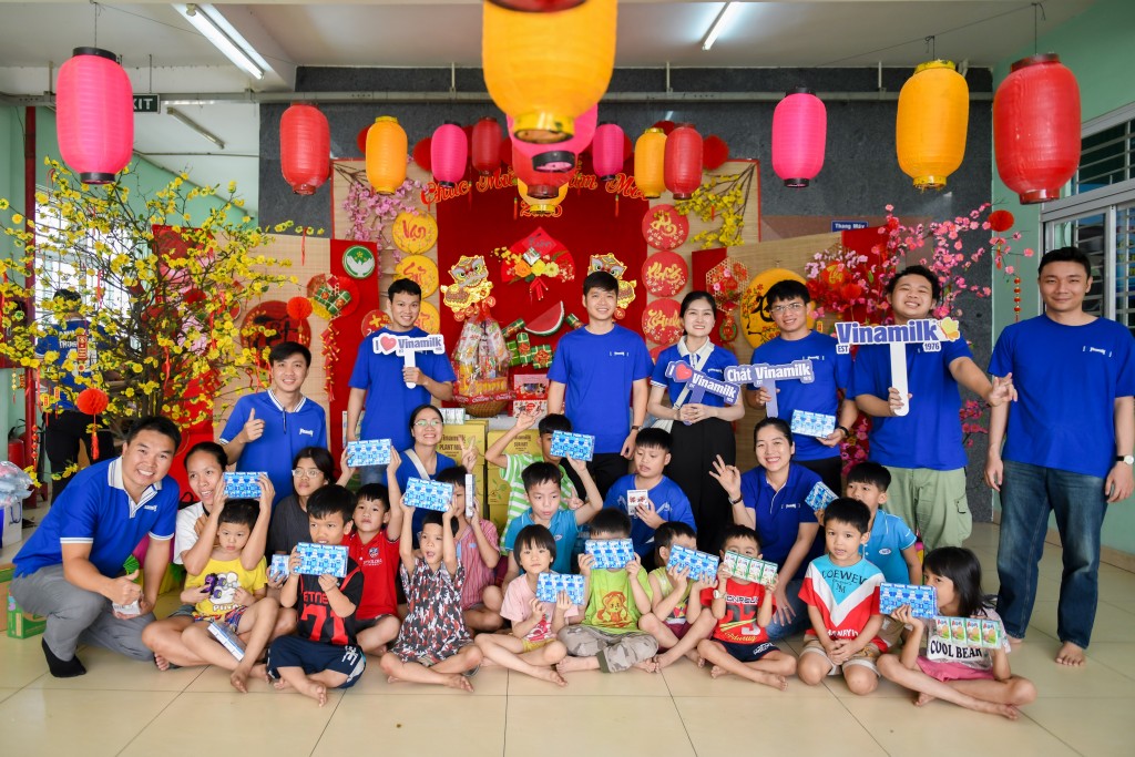 Vinamilk tặng hơn 71.000 sản phẩm dinh dưỡng qua nhiều hoạt động cộng đồng ý nghĩa