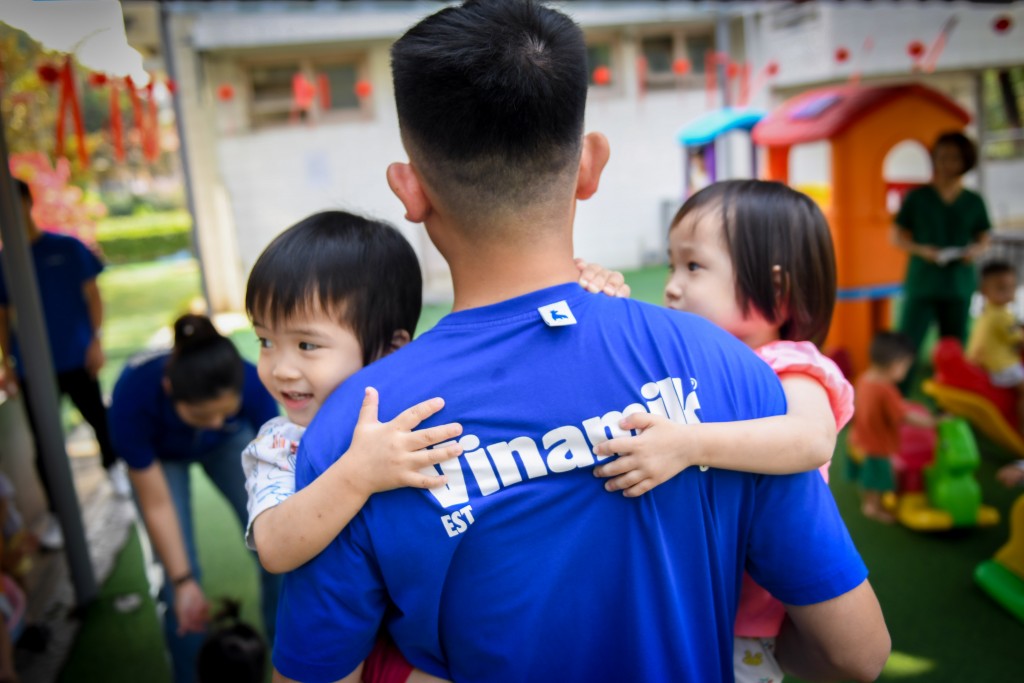 Vinamilk tặng hơn 71.000 sản phẩm dinh dưỡng qua nhiều hoạt động cộng đồng ý nghĩa