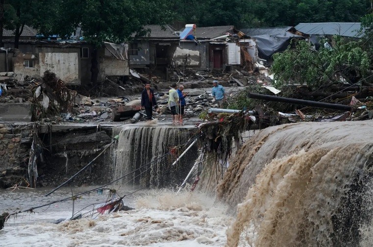 Trung Quốc nâng mức ứng phó với cơn bão thứ 6 trong năm nay