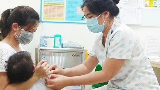 Việt Nam: Triển khai chiến dịch tiêm hơn 1 triệu liều vaccine phòng sởi