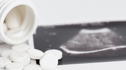 Người phụ nữ ngưng tim sau phá thai tại nhà