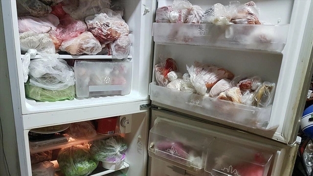 Nguy cơ ngộ độc vì tích trữ quá nhiều đồ ăn trong tủ lạnh