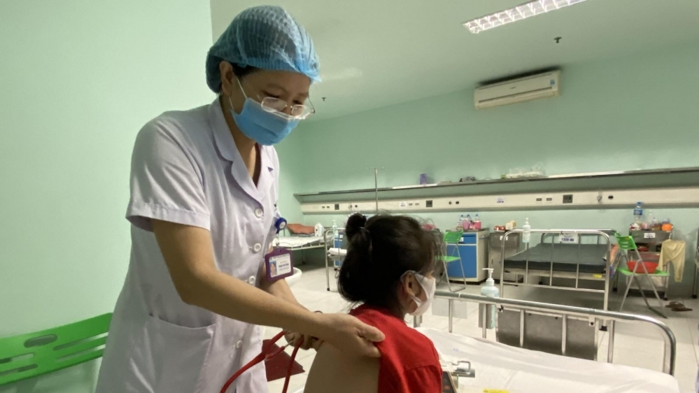 Các bệnh hô hấp ở trẻ thường gặp khi giao mùa