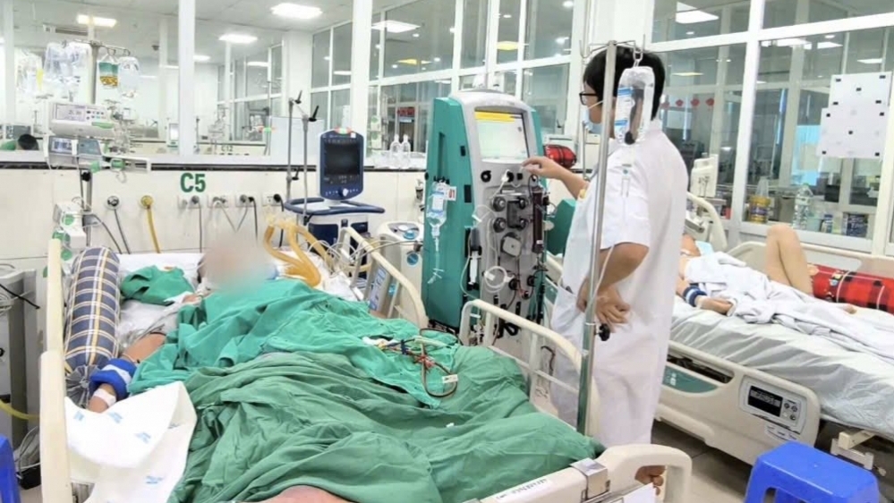 Vết xước nhỏ suýt cướp đi mạng sống của người đàn ông