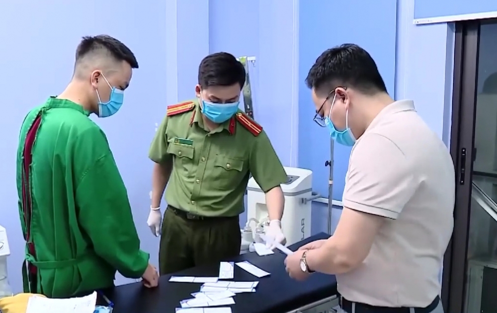 Hà Nội yêu cầu tăng cường quản lý các phòng khám, thẩm mỹ viện