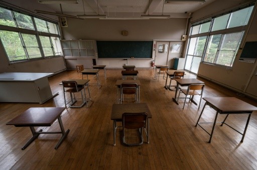 Tại sao hơn 8.000 trường học tại Nhật Bản phải đóng cửa