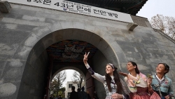 Hàn Quốc tăng gấp đôi tiền hoàn thuế cho du khách