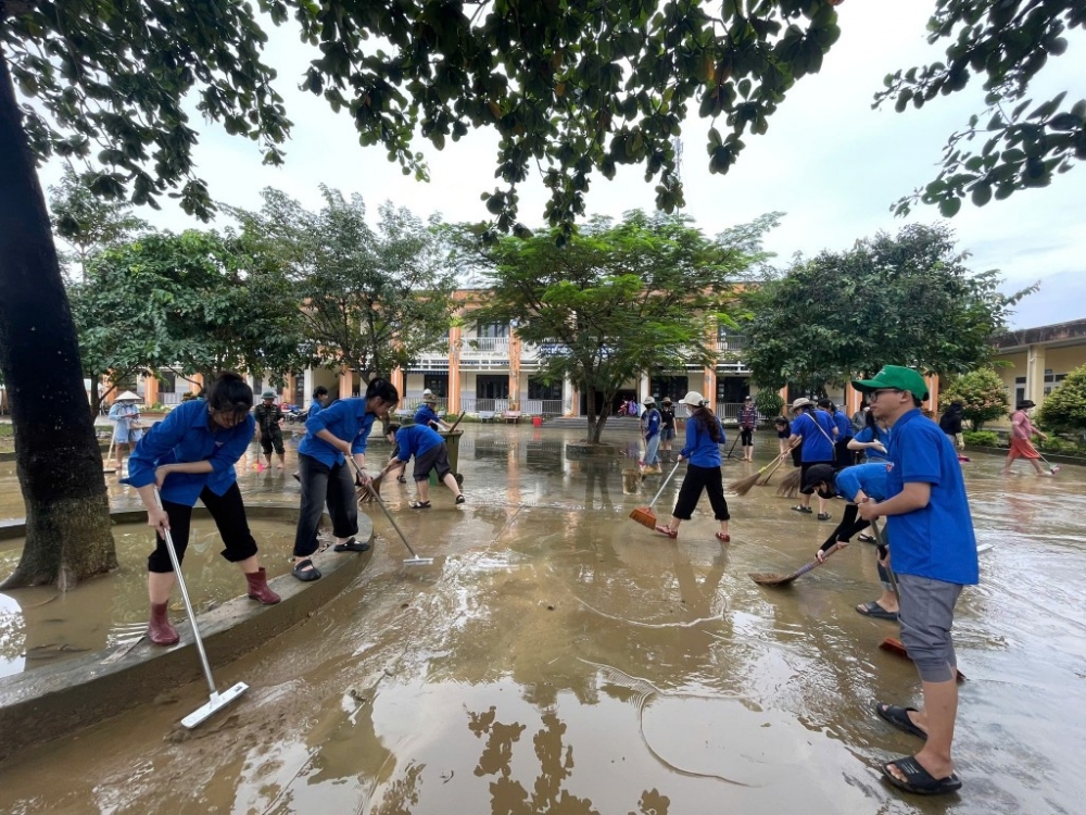 Tăng cường bảo đảm an toàn thực phẩm, phòng chống ngộ độc sau bão lũ