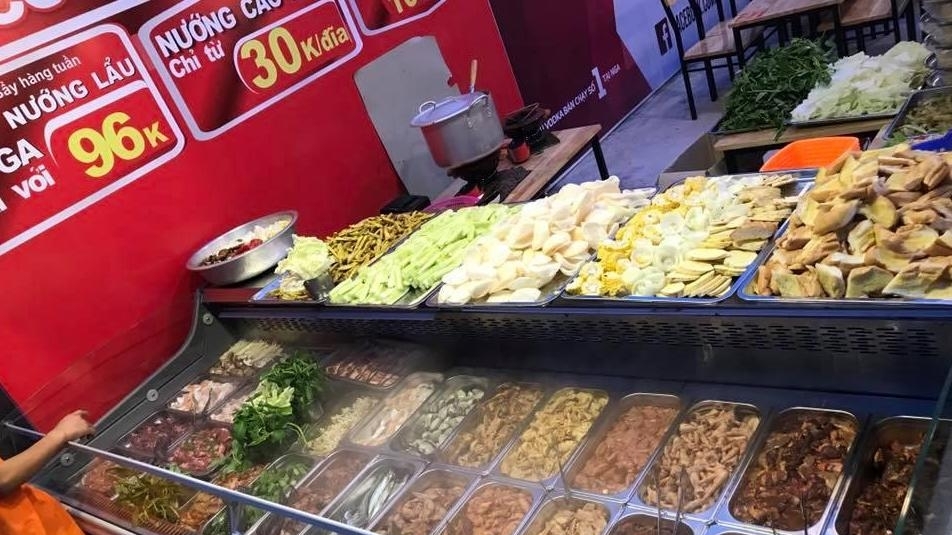 Cẩn trọng với món lẩu nướng vỉa hè