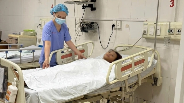 Cứu sống thiếu niên mắc Whitmore với biến chứng rất nặng