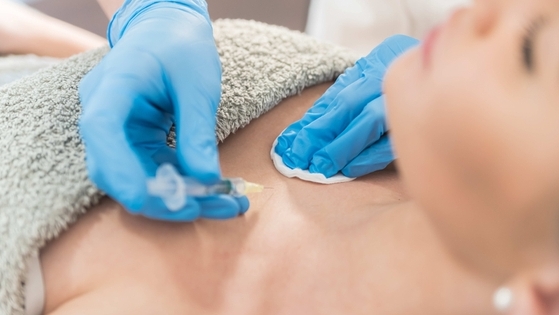 Làm đẹp đón Tết, người phụ nữ biến dạng ngực