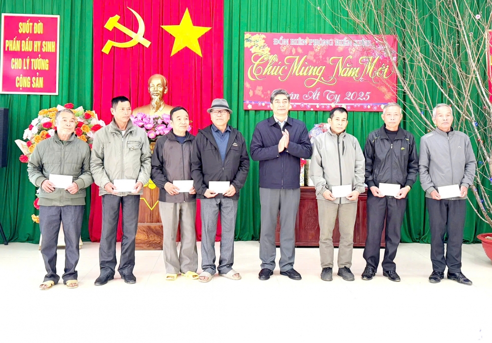 Phó Chủ nhiệm Ủy ban Dân tộc chúc tết đồng bào huyện miền núi Thanh Hóa