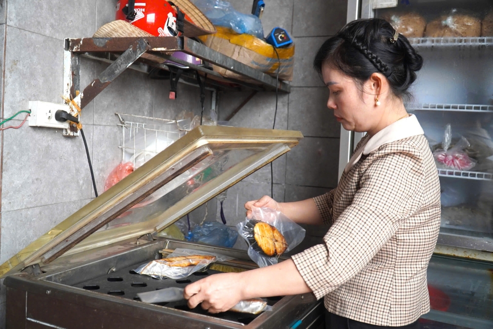 Về xã có mật độ dân số đông nhất Việt Nam để thưởng thức cá nướng