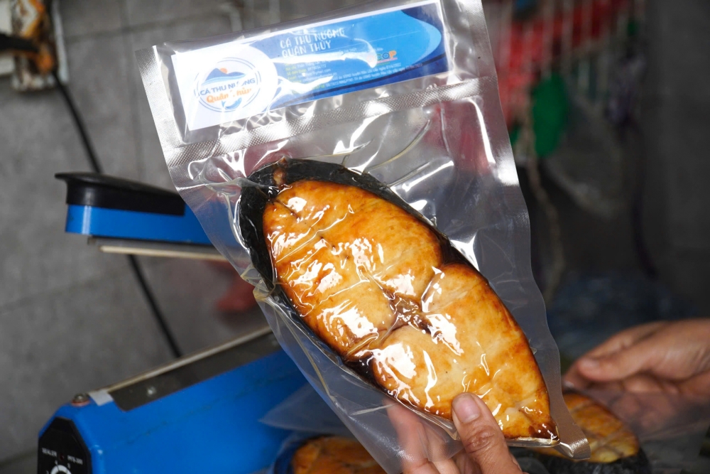 Về xã có mật độ dân số đông nhất Việt Nam để thưởng thức cá nướng