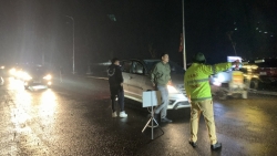 Thanh Hóa: CSGT đội mưa phân luồng, bảo vệ Lễ khai ấn đền Trần