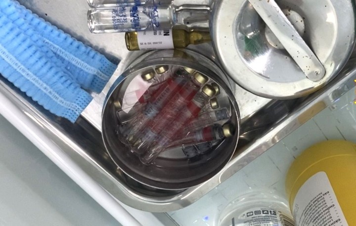 : Một số loại thuốc tê dạng tiêm được cơ sở Carla Beauty Center sử dụng, được công an quận Thanh Khê phát hiện tại thời điểm kiểm tra (Nguồn congan.danang.gov)