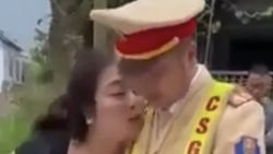 Thanh Hoá: Tạm giữ hình sự người phụ nữ lăng mạ, xé biên bản của CSGT