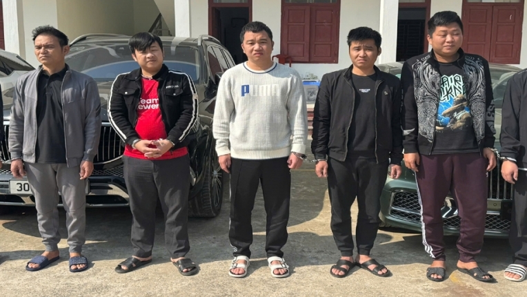 Thanh Hoá: Thu giữ loạt xe đắt tiền và nhiều căn hộ của nhóm người lừa đảo