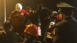 Tàu chở hàng bị cháy trên biển, 2 thuyền viên bị bỏng nặng