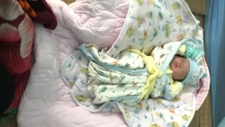 Nghệ An: Phát hiện bé gái sơ sinh 3 ngày tuổi bị bỏ rơi trước cửa nhà thờ