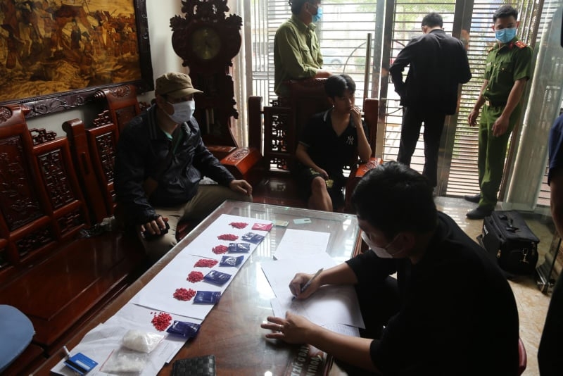 Núp bóng kinh doanh nhà nghỉ để bán ma tuý