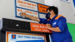 Giá xăng tăng gần 700 đồng/lít sau 3 lần giảm