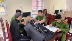 Thanh Hóa: Bắt quả tang đối tượng tàng trữ đạn súng tự chế