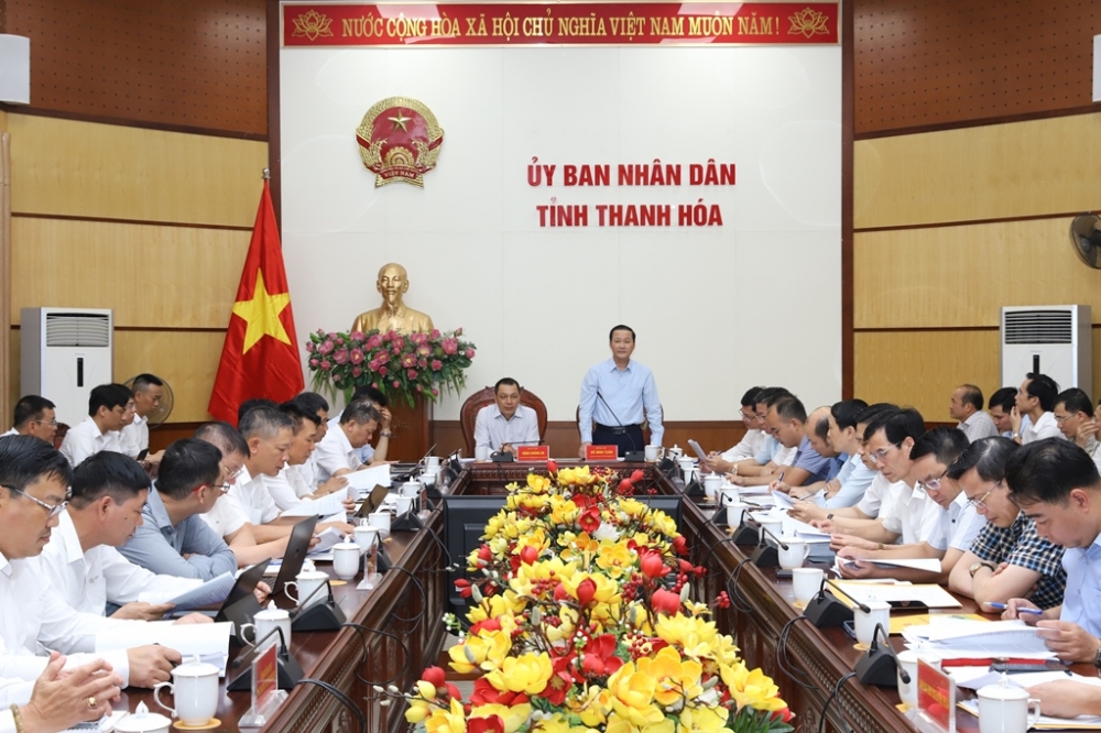 Lãnh đạo tỉnh Thanh Hóa họp bàn với EVN gỡ vướng cho các dự án điện