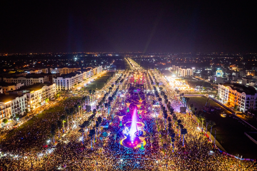 Thanh Hoá: Mãn nhãn màn bắn pháo hoa tại Lễ hội du lịch biển Sầm Sơn 2024