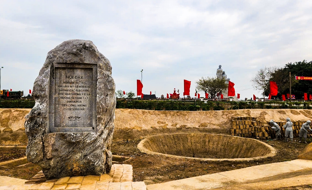 Thanh Hoá: Cận cảnh khu tưởng niệm giáo viên, học sinh ngã xuống ở đê Nam sông Mã