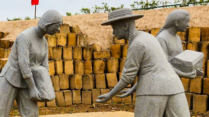 Thanh Hoá: Cận cảnh khu tưởng niệm giáo viên, học sinh ngã xuống ở đê Nam sông Mã